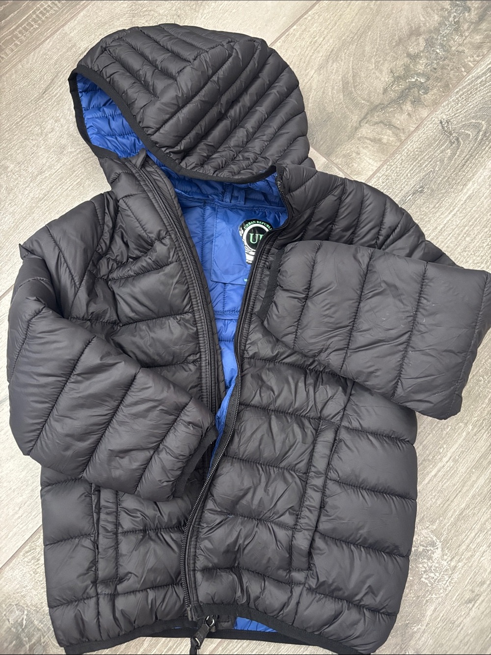 Size 5/6 Urban Republic Black Puffer Jacket with Blue Lining - Kids